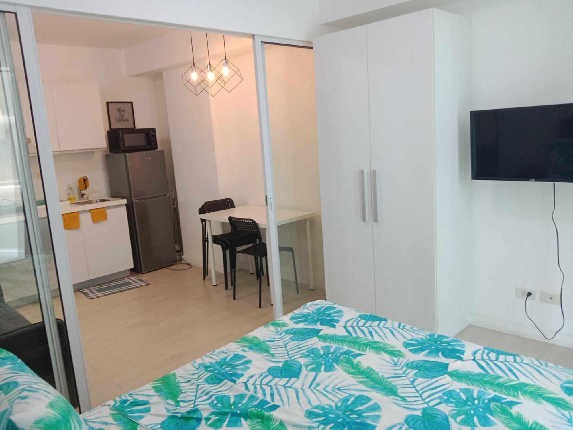 Azure Residences By Van Florendo Manila Szoba fotó